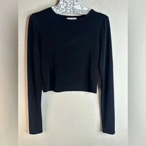 Alice + Olivia black long sleeve crop shirt size small